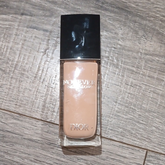Dior Other - Dior Forever Skin Glow Foundation - Light Tan